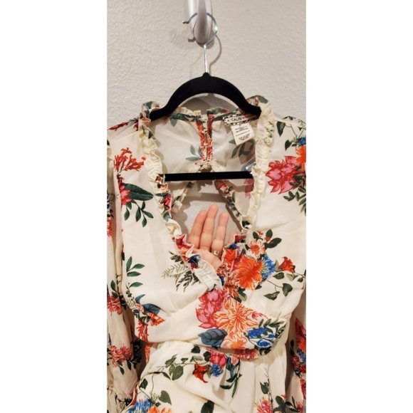 A CALIN BY FLYING TOMATOE Floral Mini Dress - Picture 4 of 8